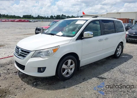 2010 Volkswagen Routan Sel Premium z USA, uszkodzony, nr VIN 2V4RW6DX7AR268346